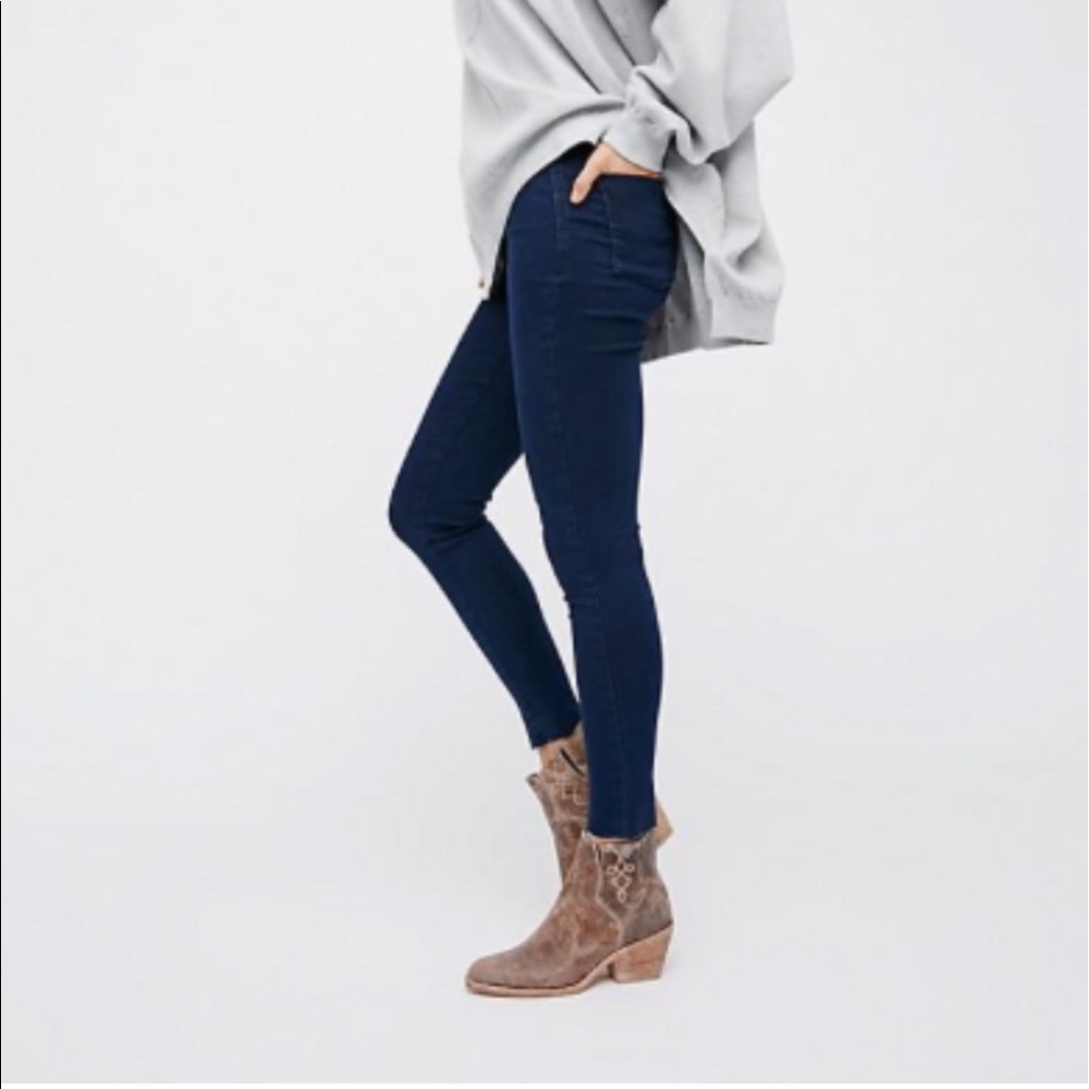 FREE PEOPLE Easy Goes It Jeggings Sz 28 NWT